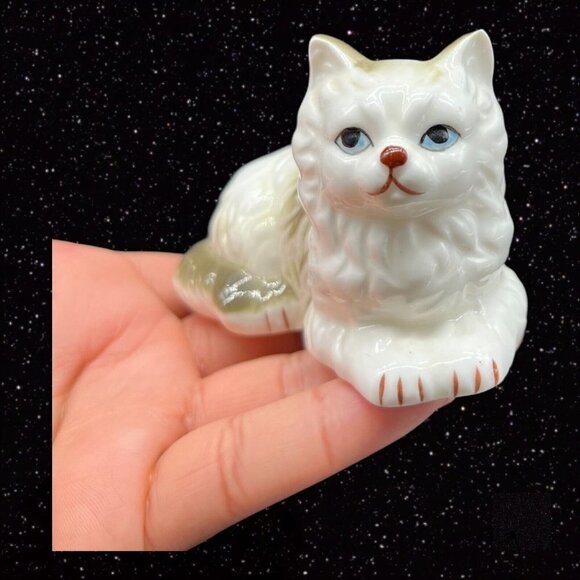 Vintage Genuine Bone China White Gray Cat Kitten Figurine Taiwan 3.5”W 2”T - Picture 10 of 12